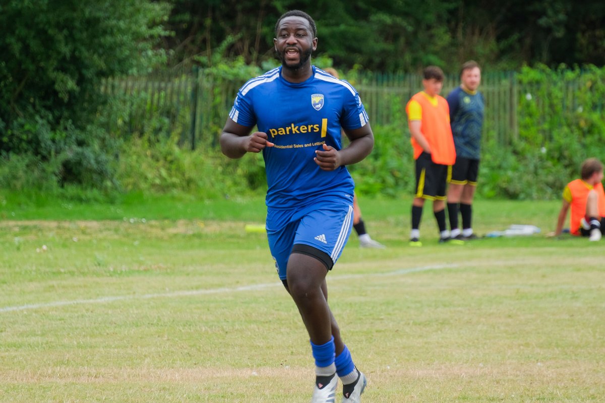 ReadingCityFC's tweet image. Just like the old times 🫶
Great to have @odarboe_od back in 🔵 & ⚪
#ThePrideOfReading 🦁