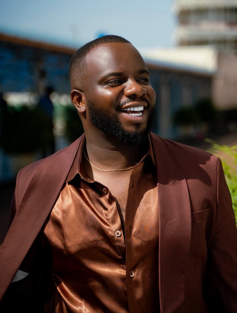 Lapo baby before.    Nepo baby today.