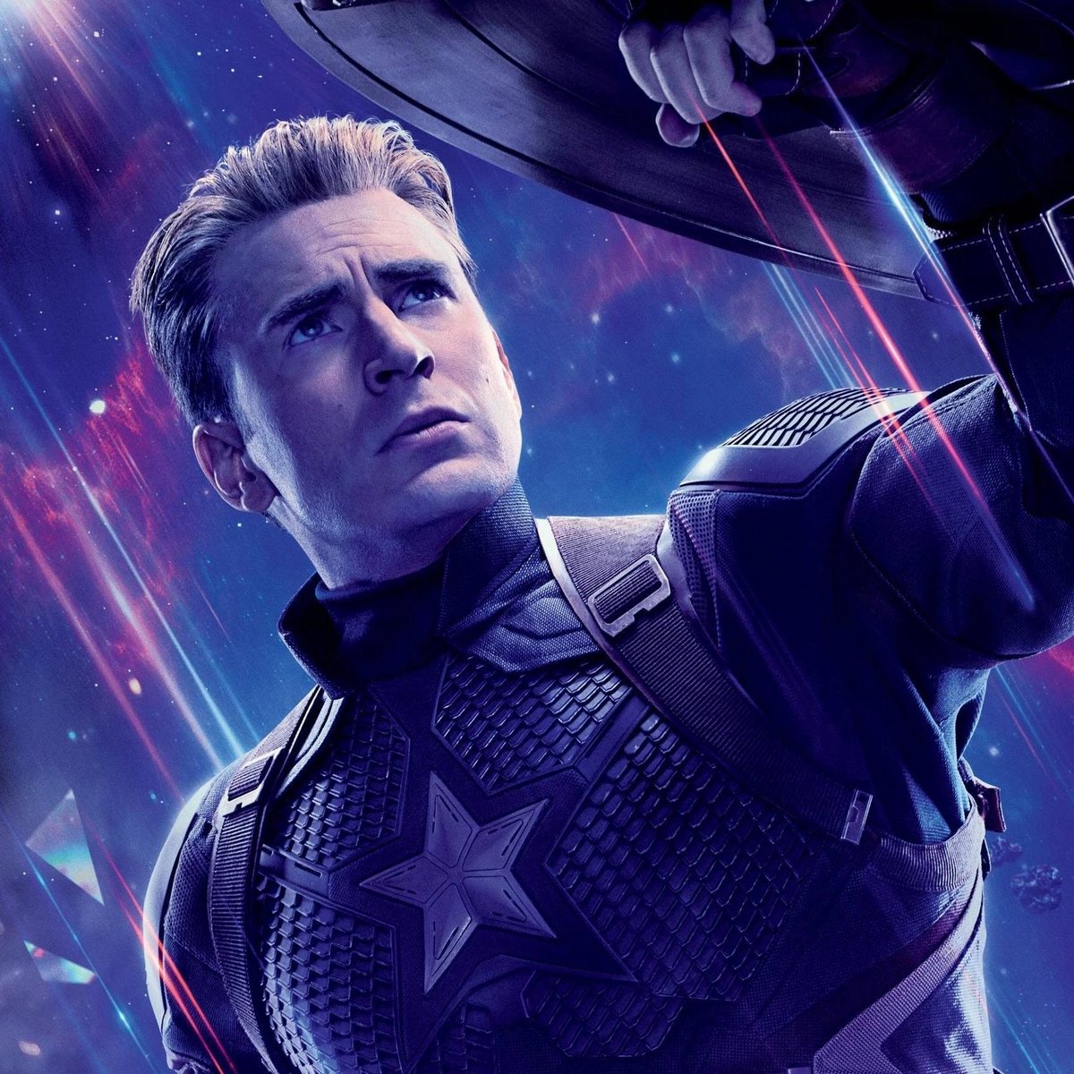 FandomWire's tweet image. Kevin Feige indicates that iconic Marvel characters, like Tony Stark and Steve Rogers, will eventually be recast in the MCU
(via @Variety)