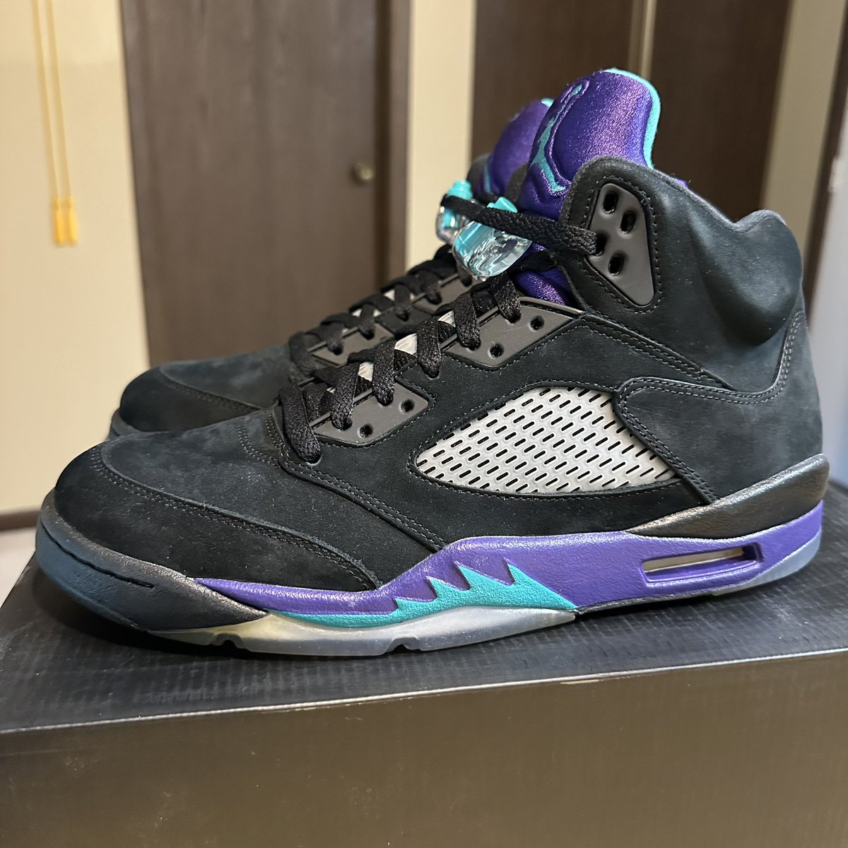 2Two_Nice's tweet image. FOR SALE: Jordan 5 White metallic, Black Grape and Laney. All DS
SIZE: 11
PRIZE: $390 each shipped east coast, west cost add $10.
Please don’t waste both of our time.
Feel free to ask any questions.
Thank you.