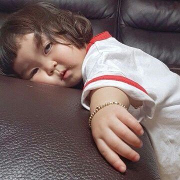 aytaciskko's tweet image. sıcaktan buharlanmak üzereyim..
hasta olduğum için annem klimayı açmama da izin vermiyo 😭 bayılacağımm
