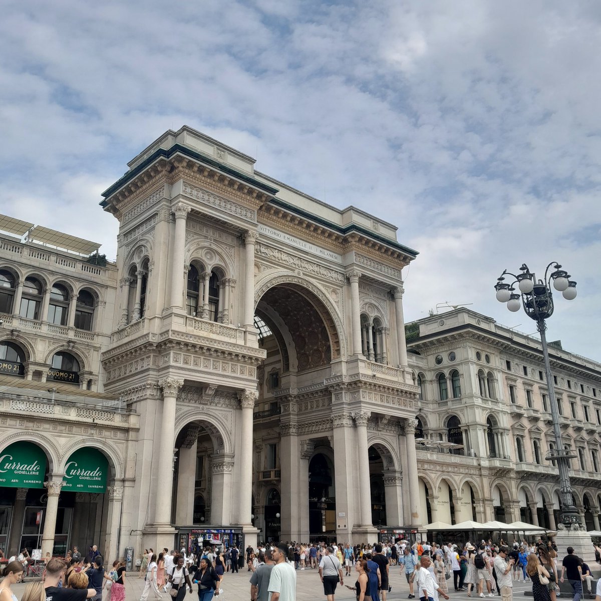 NadiaRossetti24's tweet image. Vittorio Emanuele II Gallery
Milan 🇮🇹🌿
📷 July 19, 2025