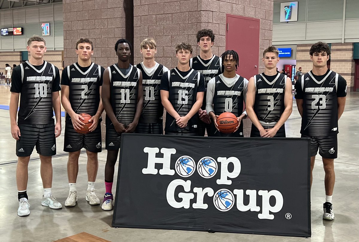 HoopscoachMYERS's tweet image. 17s wrap up LIVE 11-3 with a W over NY lightning. Passed every test including the 👁️ test. Big Ws, competing with 👟 teams, recruitment at highest level. Trending up as a program with players at all 3 leveled of college basketball. @NEStormNHDir @NEStormBball @HoopGroupEamonn