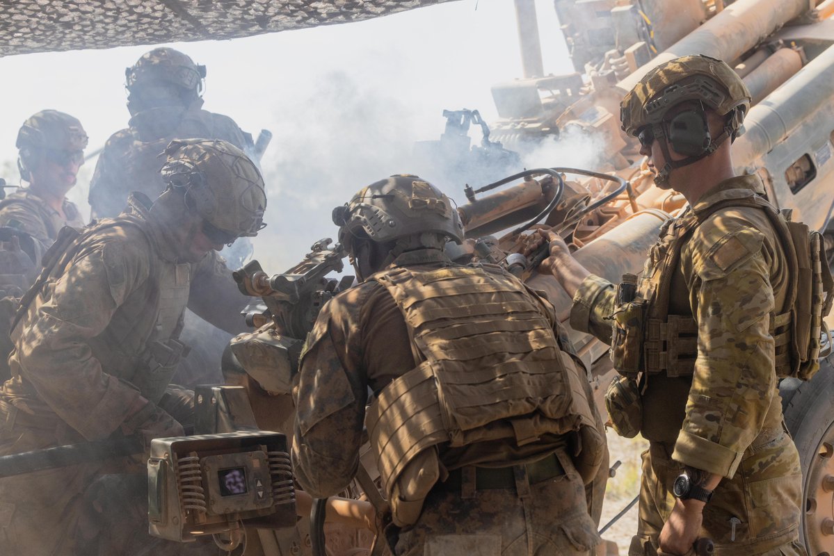 USMC's tweet image. #Marines with @MRFDarwin and @australianarmy, @DefenceAust, Soldiers take part in Talisman Sabre 25 at Northern Territory, Australia, July 13, 2025.
Talisman Sabre is the largest bilateral military exercise between Australia and the United States advancing a free and open…