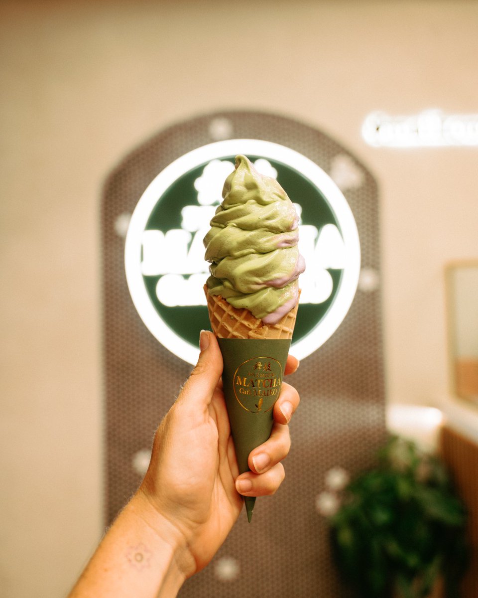 rockcenternyc's tweet image. Heat index: high.
Self-control: low.
Cool down with matcha, soft serve, sorbet, and all the scoops at Rockefeller Center for #NationalIceCreamDay.