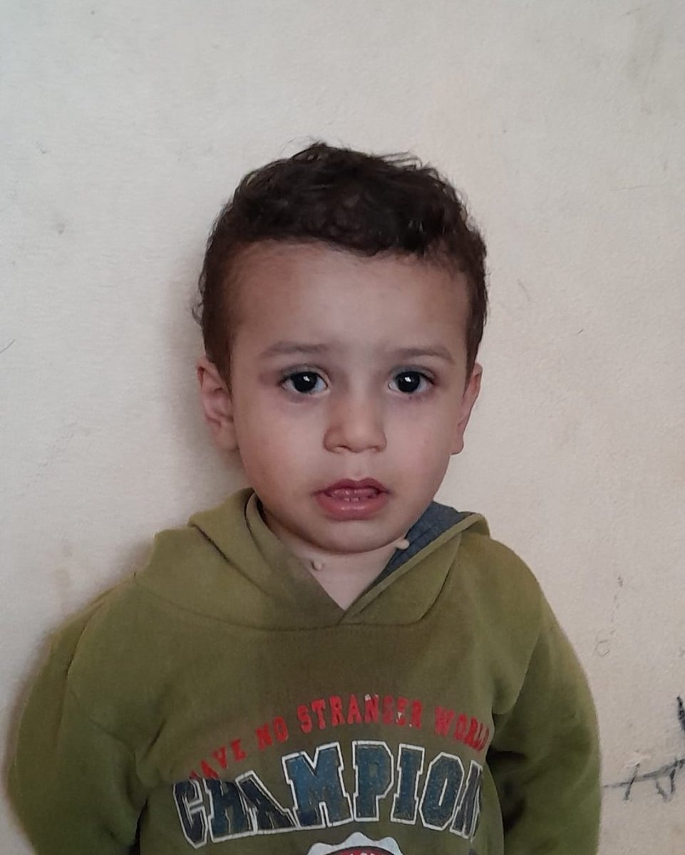 Famine in G@z@. This orphan is starving. Please help and share.

chuffed.org/project/136363…