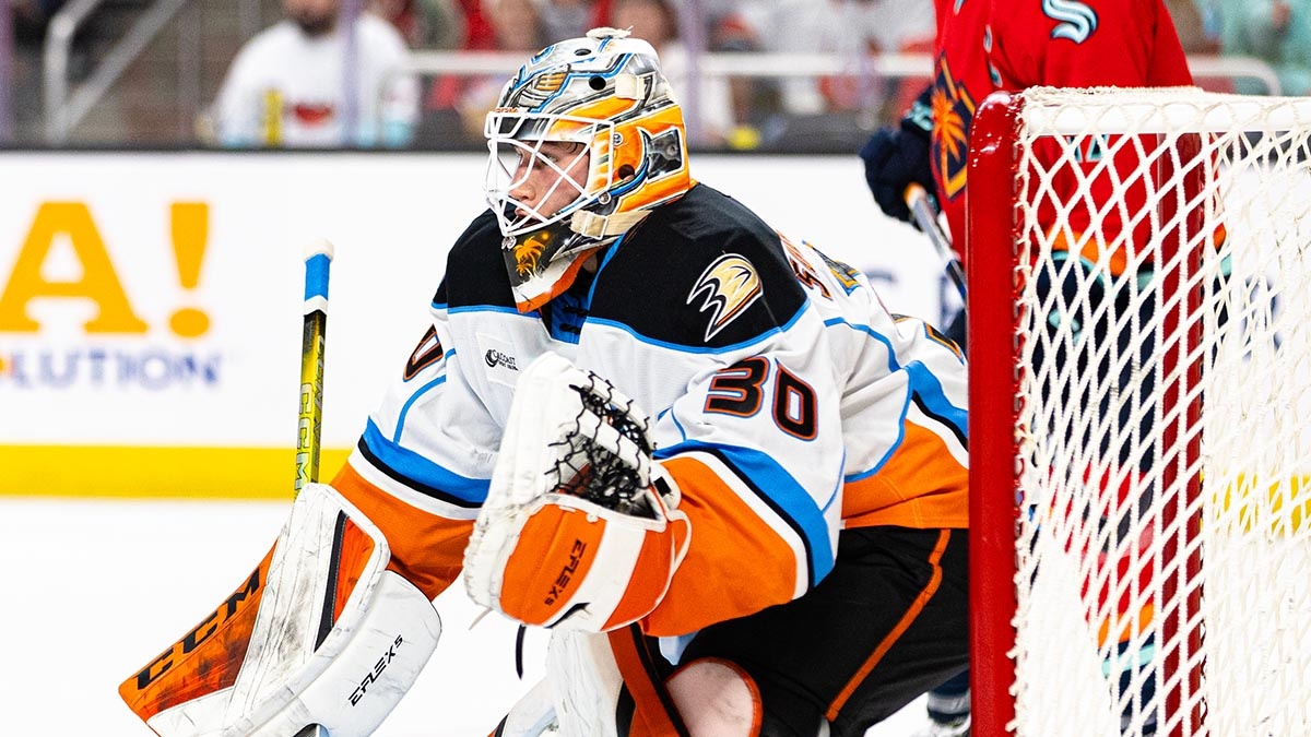 TheAHL's tweet image. Summer means a time to rest, recover and build for training camp in September. For @SDGullsAHL goaltender Tomas Suchanek, that was the plan last summer. Until it wasn’t.

📝: @pwilliamsAHL | theahl.com/news/suchanek-…