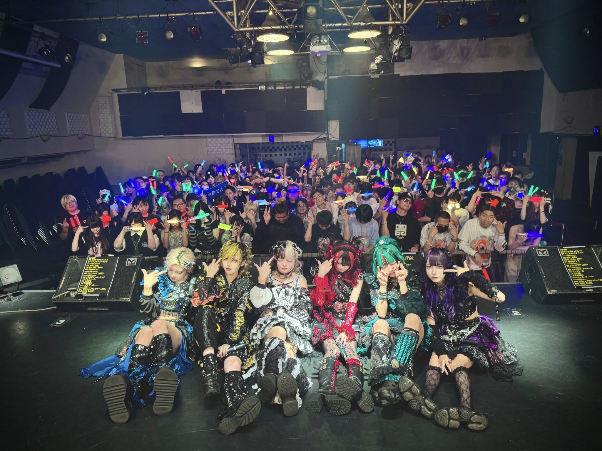 MAD MEDiCiNE マドメド 憑宮ルチア ワンマンのぼり サインあり GMVr78daUAAL3QE.jpg:large