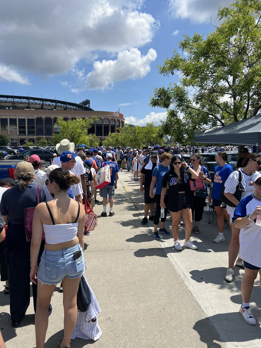 Steve Cai (@stevecaimd) on Twitter photo The line <a href="/CitiField/">Citi Field</a> to <a href="/SNY_Mets/">SNY Mets</a> <a href="/Mets/">New York Mets</a> early entry is actually longer for blue members than the regular ticket holders. It is 1/4 mile long. <a href="/StevenACohen2/">Steven Cohen</a> please consider having more more than two gates opened for early entry. #notthesameold Mets. #lgm The line <a href="/CitiField/">Citi Field</a> to <a href="/SNY_Mets/">SNY Mets</a> <a href="/Mets/">New York Mets</a> early entry is actually longer for blue members than the regular ticket holders. It is 1/4 mile long. <a href="/StevenACohen2/">Steven Cohen</a> please consider having more more than two gates opened for early entry. #notthesameold Mets. #lgm