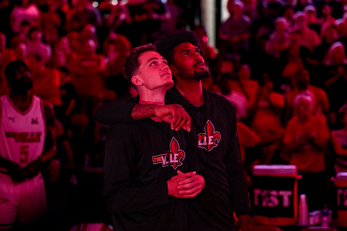 Hands down my favorite day 1 shot from <a href="/MrAndersonJared/">Jared Anderson</a> 

The beauty of <a href="/thetournament/">TBT</a> is welcoming guys home who left or saw things end under not so great circumstances. 

Time heals wounds and watching fans celebrate these guys return is absolutely amazing to watch in real time