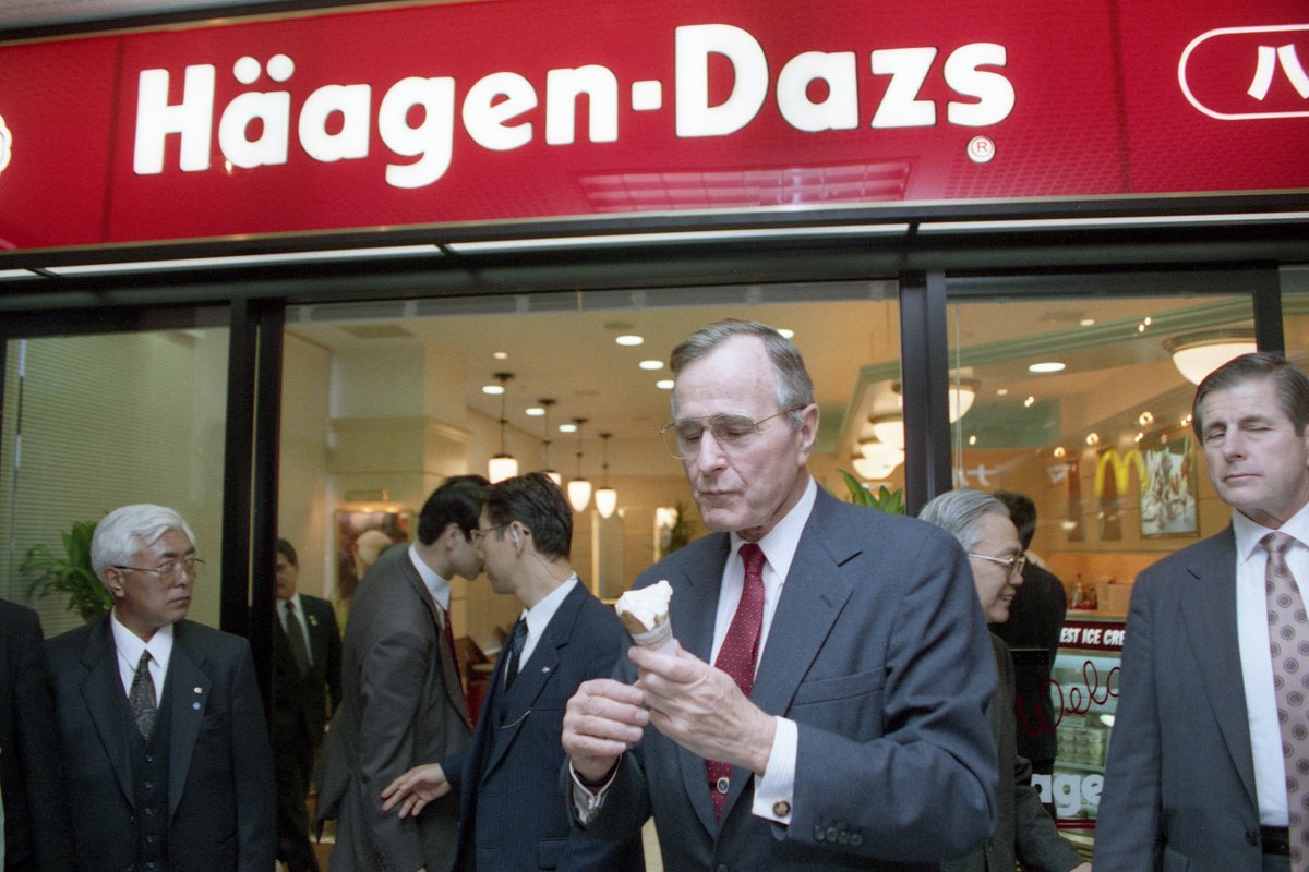 Bush41Library's tweet image. Today is National Ice Cream Day, and we hope you celebrate with a scoop of your favorite flavor! President Bush's favorite was coffee ice cream with butterscotch sauce. 🍨
President Bush visits a Häagen-Dazs store in Nara, Japan.
January 7, 1992
Photo ID: P27890-13