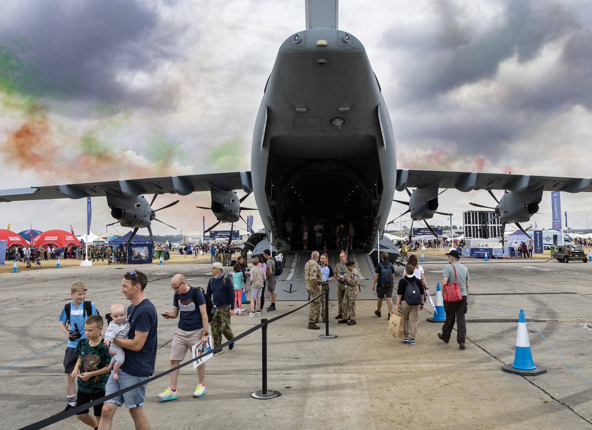 RAF Brize Norton tweet media