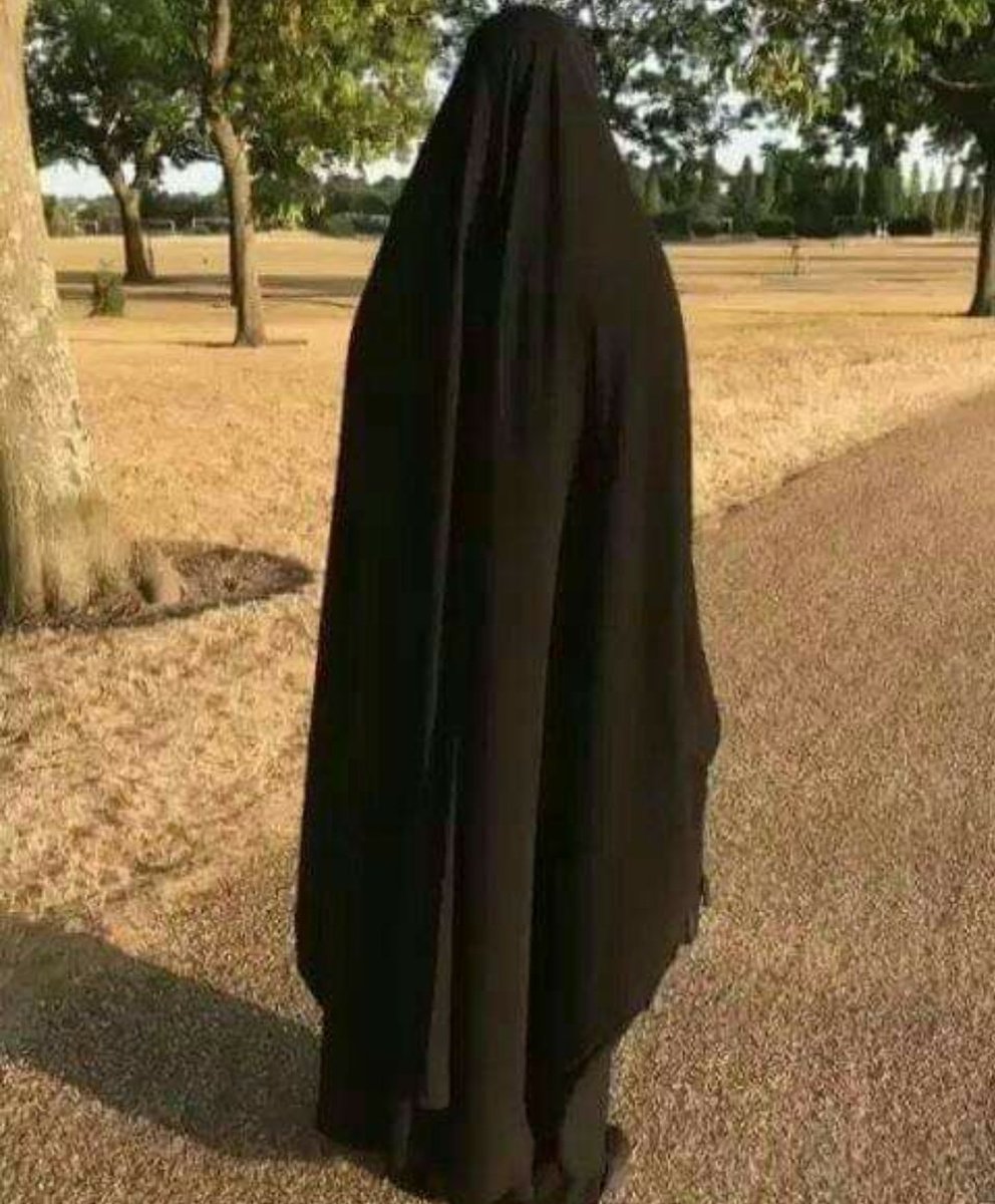 ياليت عندي مليارات ورصيد مايخلص ، والله ما أخلي إنسان فقير بهذي الأرض ولا مديون ولا محتاج بس وش نسوي يااخوان انا مثلكم مديونه ومحتاجه ما نملك غير الدعاء العوض من الله 💔😭😭😭..
#الوتر_جنة_القلوب
#تصبحون_على_خير
#اللهم_صل_وسلم_علي_سيدنا_محمد
#اليوم_العالمي_للايسكريم