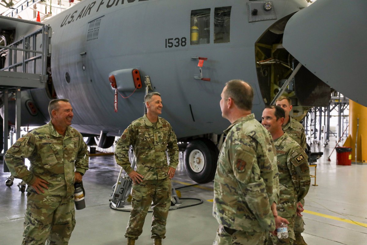 ChiefNGB's tweet image. Big thanks to the Wyoming National Guard for hosting us. I was blown away by their warrior ethos & esprit de corps—fighting fires from the air, aiding with back-country search and rescues & contributing to Joint Force operations around the globe to defend our Homeland. These…