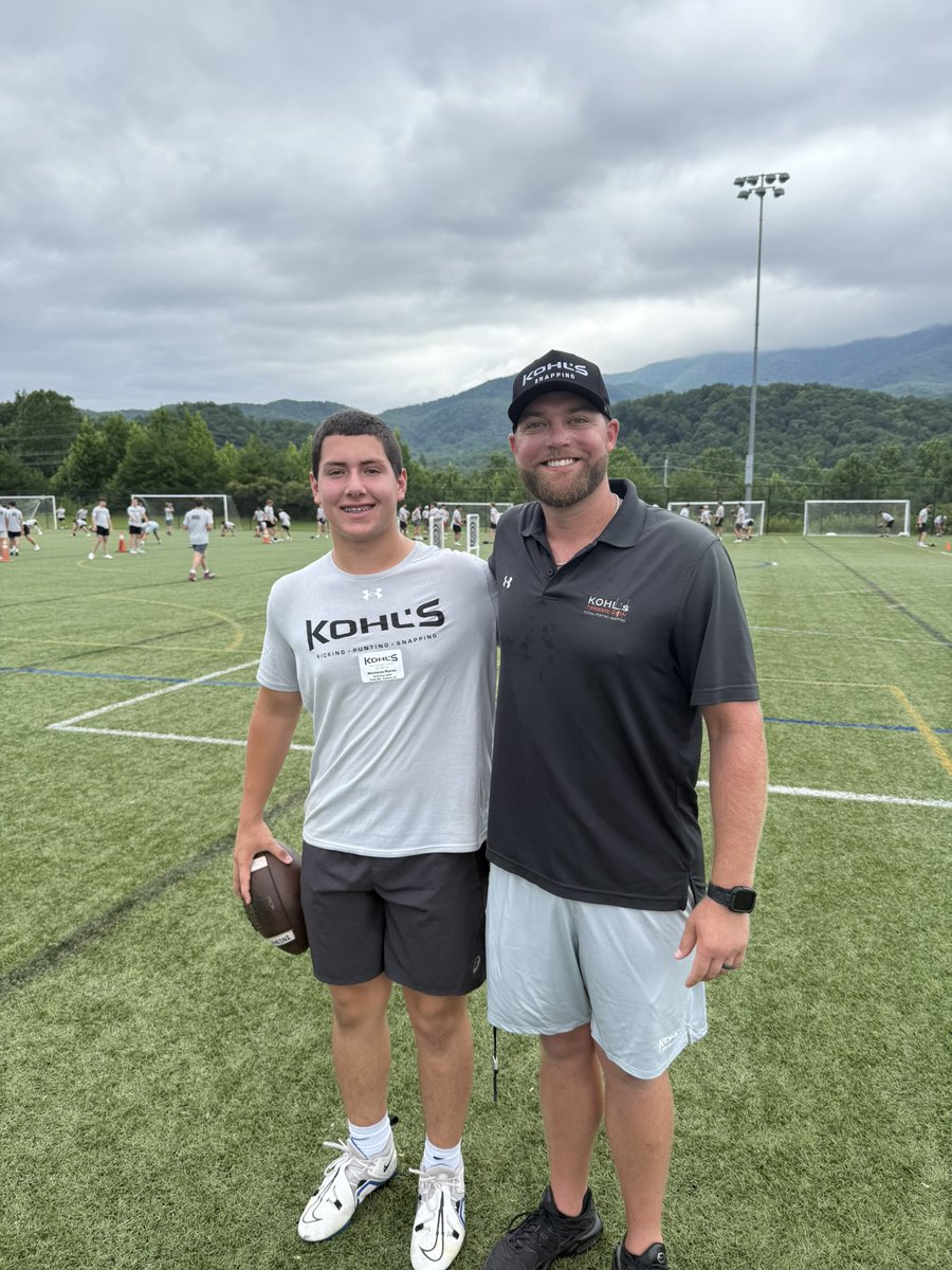 NickMarini37's tweet image. Great weekend competing at the National Scholarship Camp in Gatlinburg, TN!! Thank you @Coach_Casper see you next week in Boston!
@KohlsSnapping @KohlsHighlights @cbrownandovere1 @ChrisPowers1937 @CoachRexyBBOL @CoachWNickCC @CoachChaim_BAT @NE6FB_Recruits @dontcallmejr
