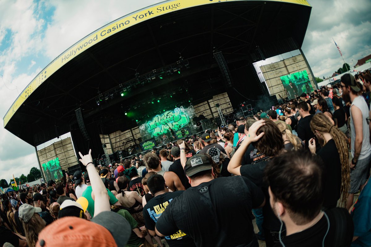 AlphaWolfCVLT's tweet image. York State Fair, what an absolute day for it!
You were incredible 🎡🎢
Today, we’re on the beach in Wantagh NY at one of the most scenic venues we have ever seen
Come groove with us at 3:40pm
P: @uglivia