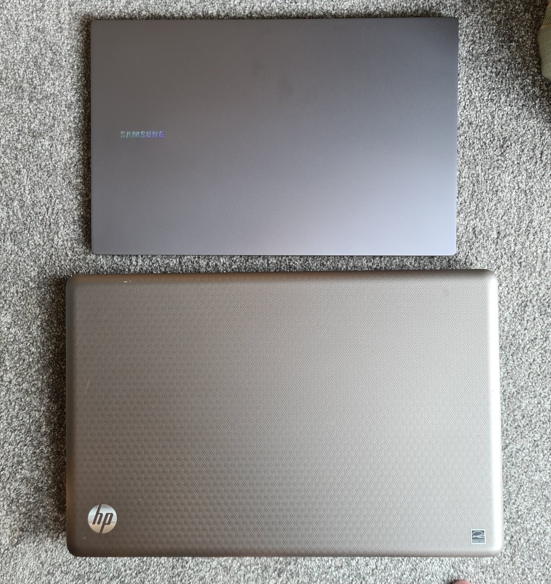 After 13 years of stirling service and 2 years of driving me insane (it turns out it's archaic - how was I to know?), I decided it was time to replace my HP laptop. The Samsung is a neat thing, but I fear learning to use it along with Windows 11 may push me over the edge😫🤬