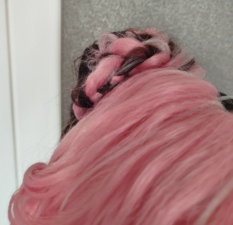 littleneooo's tweet image. Working on smth really special soooo
LOOK AT THIS ADORABLE WIG OMG SHE MADE IT LOOKS SO FLUFFY I LOVE IT MORE NOW
so grateful for working on this: @cos_persik 

Do you recognize this cutie pie? ;)