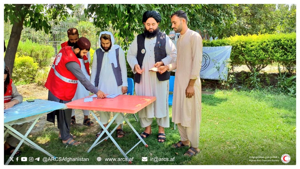 ARCSAfghanistan's tweet photo. #Nangarhar: Cash Assistance Provided to Flood-Affected Families
Sunday, July 20, 2025
#ARCS distributed a total of 105,000 Afghanis to five families who suffered casualties in recent floods across the districts of #Nazyan, #Kuz_Kunar, and #Goshta in Nangarhar Province.
As part of this assistance, two families who tragically lost loved ones during the flooding each received AFN 30,000 in compensation. Three additional families, whose members sustained injuries, were provided with AFN 15,000 each.
🔗 https://t.co/EqnOFwsgwA
#ARCS #CashAssistance #FloodRelief
#HumanitarianAid #Nangarhar #DisasterResponse #Afghanistan