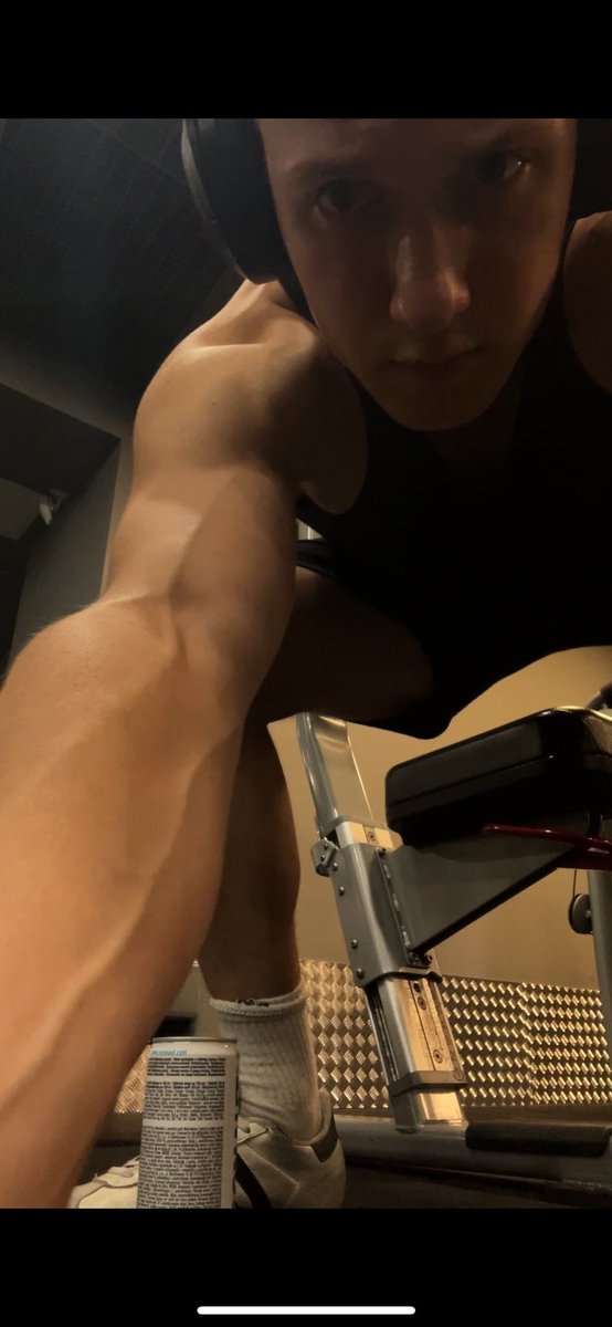 6ft5 feminist #hateperiods