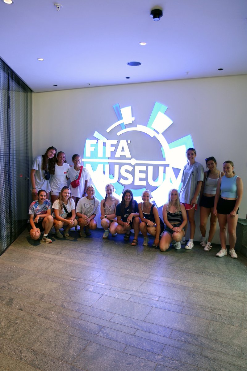 The next generation of footballers have been brushing up on the history of the beautiful game⚽️🤩

We were delighted to welcome three US youth girls teams from Minnesota, California and Wisconsin at the FIFA Museum 🇺🇸👏

We'll keep an eye out for some of you getting your hands on