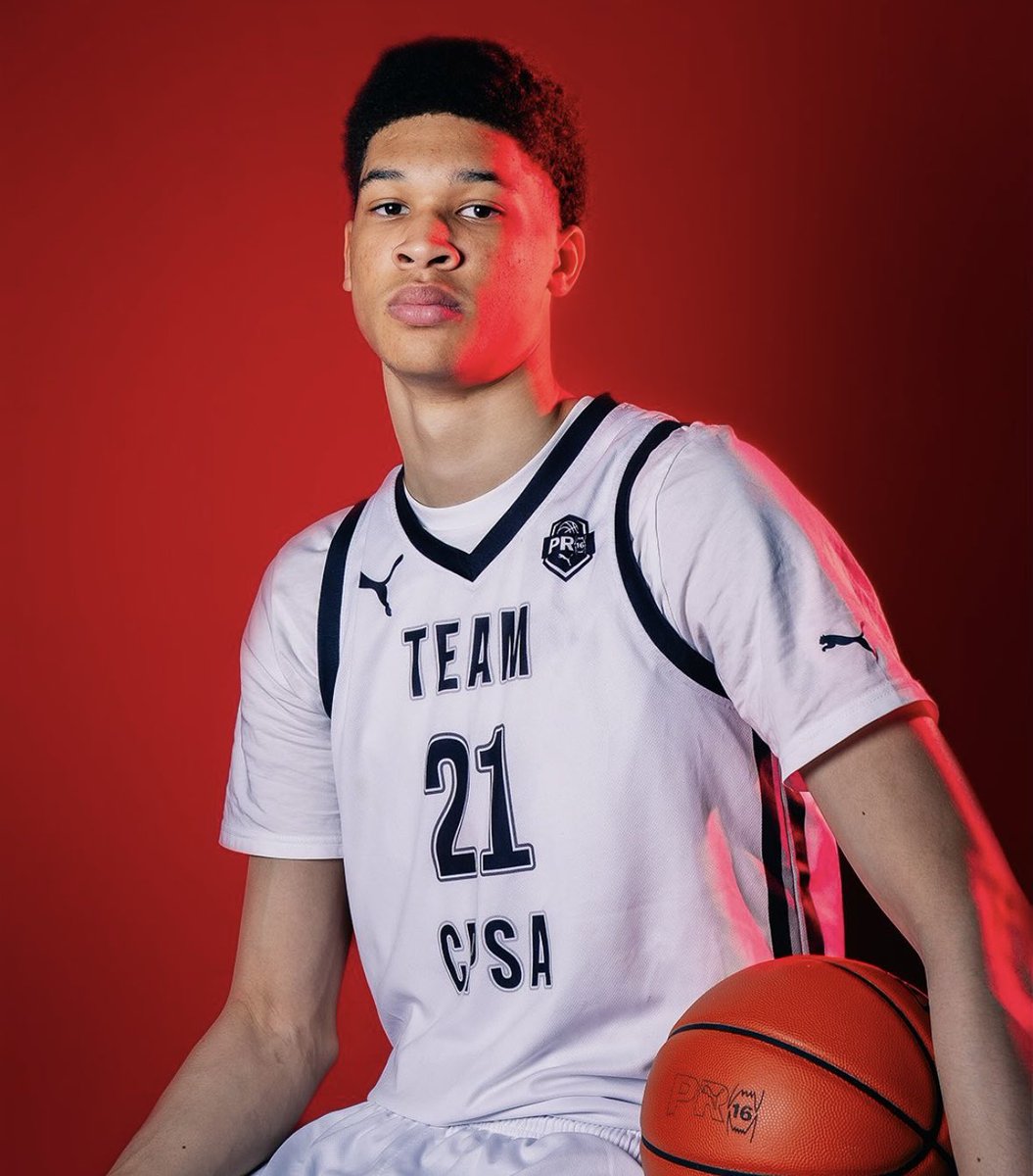 BJenkins247's tweet image. After two days of recruiting coverage, we now highlight the top rising senior performers heading into Championship Sunday—including Joe Sterling, Josh Irving, Donovan Criss, and more.
𝗥𝗘𝗔𝗗 247sports.com/college/basket…