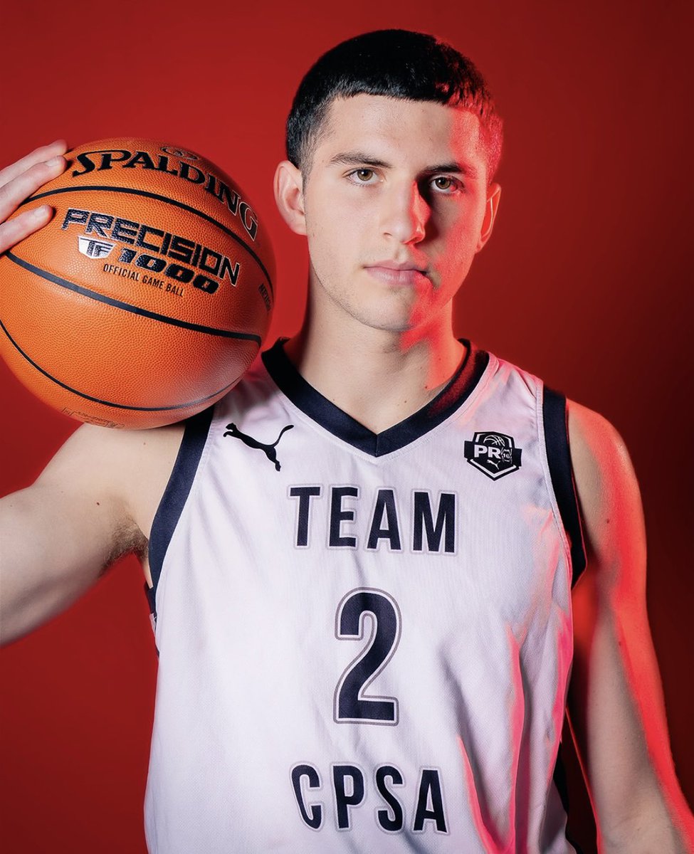 BJenkins247's tweet image. After two days of recruiting coverage, we now highlight the top rising senior performers heading into Championship Sunday—including Joe Sterling, Josh Irving, Donovan Criss, and more.
𝗥𝗘𝗔𝗗 247sports.com/college/basket…