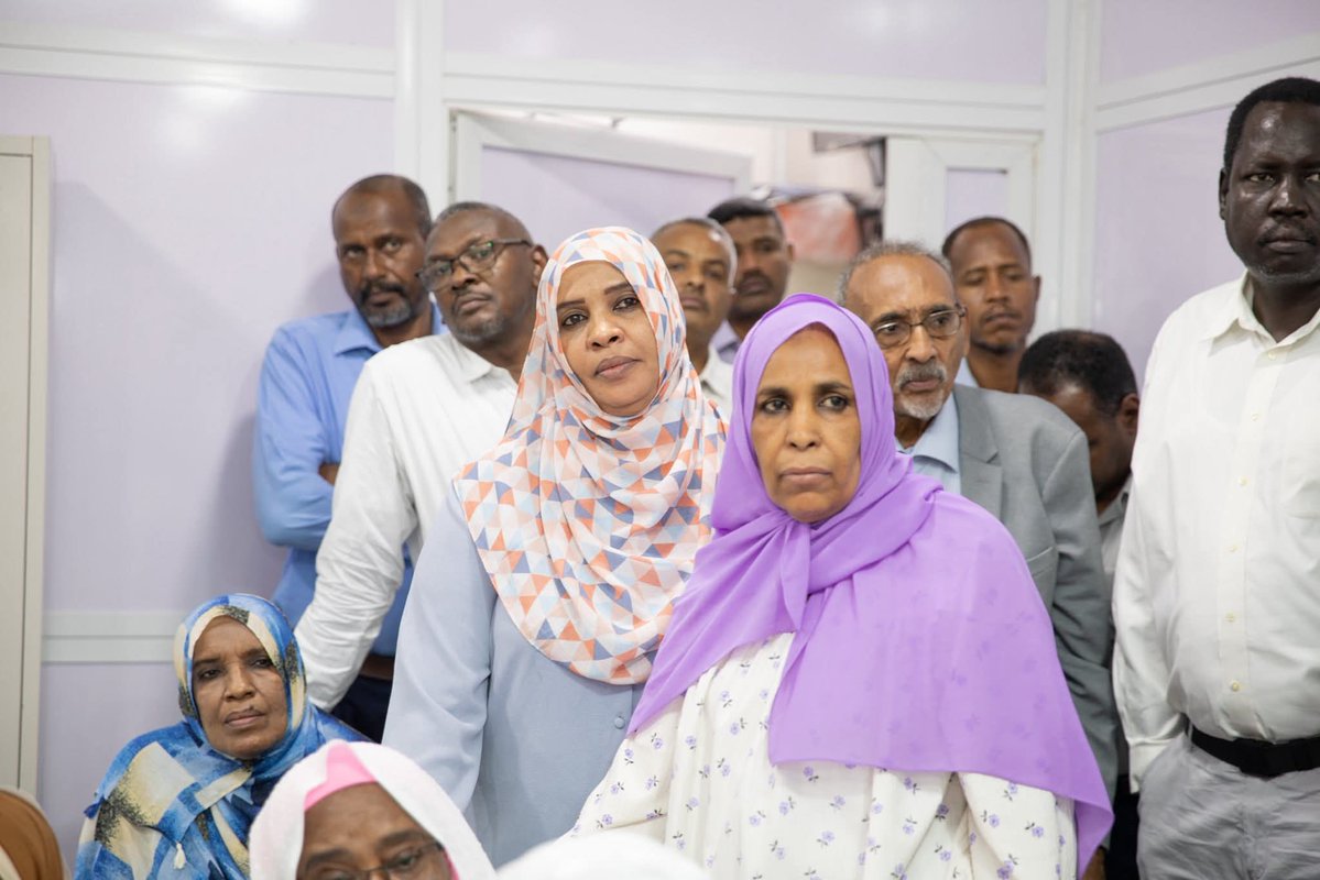SudanFinance's tweet image. وزير المالية يكشف عن تحديات المرحلة والوكيل يكشف عن برنامج إصلاحي غير مسبوق
كشف د. جبريل إبراهيم وزير المالية والتخطيط الاقتصادي عن أهم تحديات المرحلة متمثلة في مضاعفة الإيرادات لتغطية إحتياجات الدولة ، والتحكم في الصرف ، وتوفير الخدمات الأساسية بولاية الخرطوم وإعادة تأهيلها…