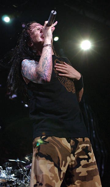 TheOzzFest's tweet image. July 20, 2003
@JDavisOfficial with @Korn at OzzFest ’03 in Chicago, Illinois