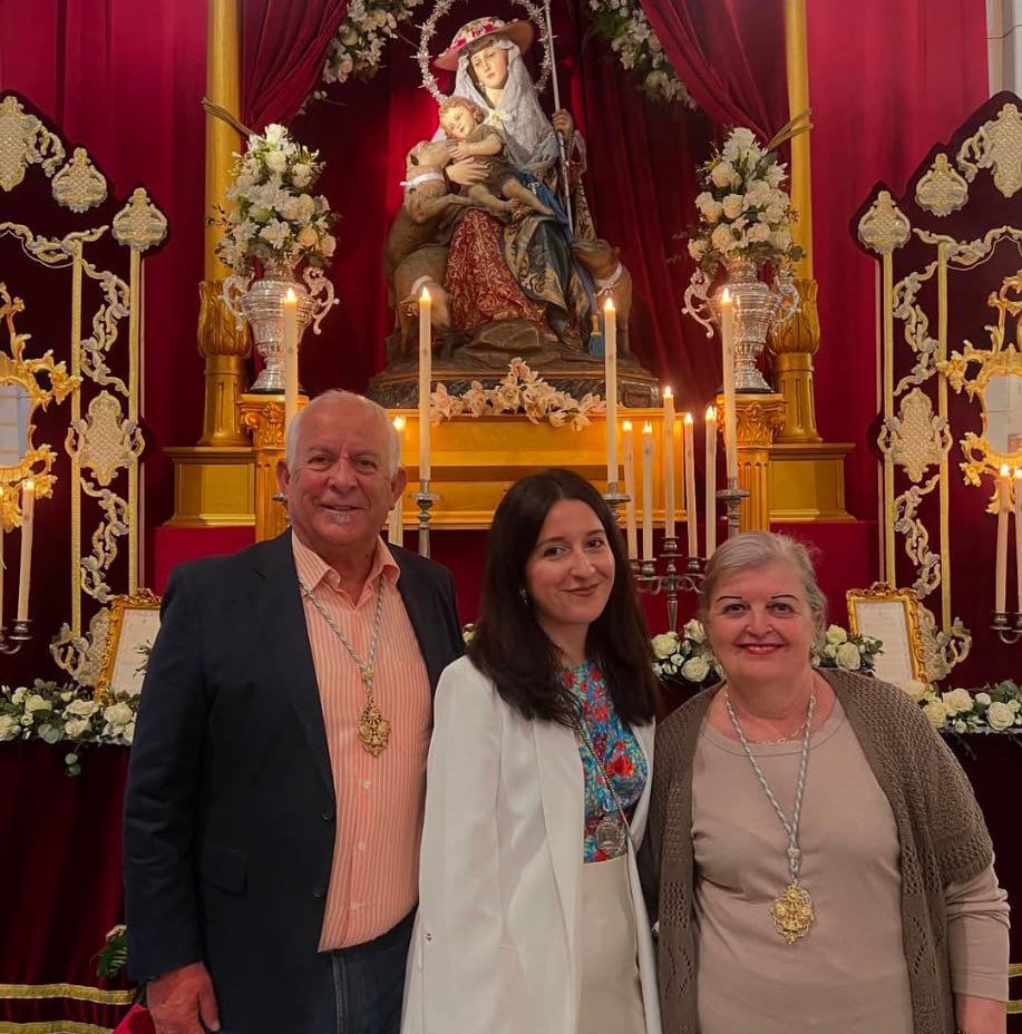 Igualmente nuestras felicitaciones para Miguel Pérez López, nuevo Hermano Mayor de nuestra querida Hermandad de la Divina Pastora de Melilla. 

A nuestra Señora, como Pastora primitiva, pedimos extienda su manto de madre a toda la familia pastoreña, con especial a la nueva junta