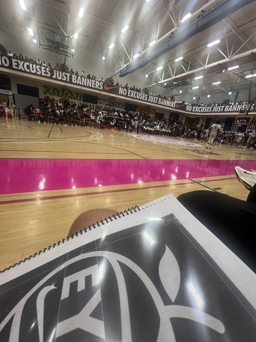 Dope first experience recruiting <a href="/NIKEeybl/">NIKE Basketball</a>  Peach Jam. Awesome event #GoDeacs🎩