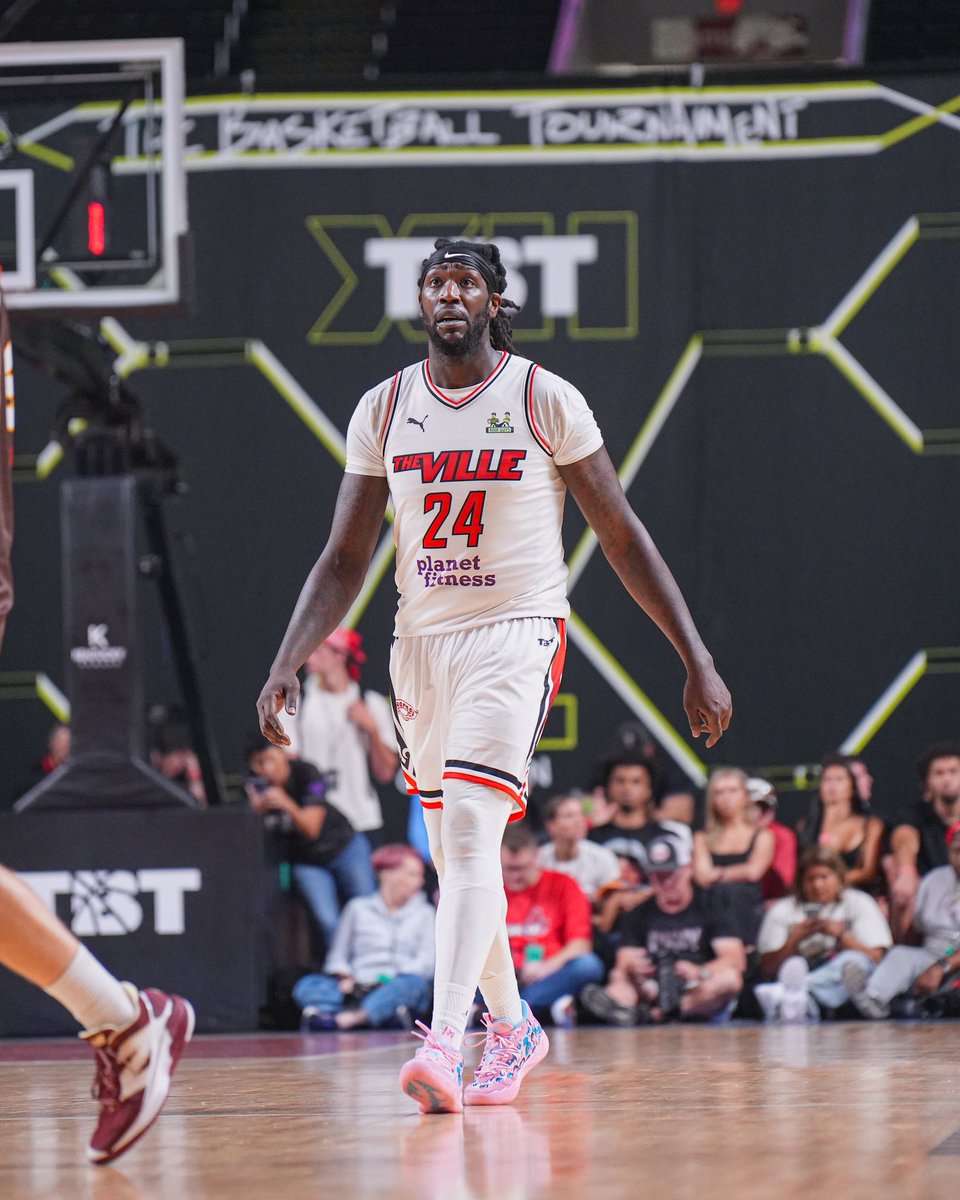 CapturedByJac0b's tweet image. TheVille TBT (@TBT_Louisville) pictures against Boston vs. Cancer📸🔥 Tag who you see 👇🏼 @thetournament
