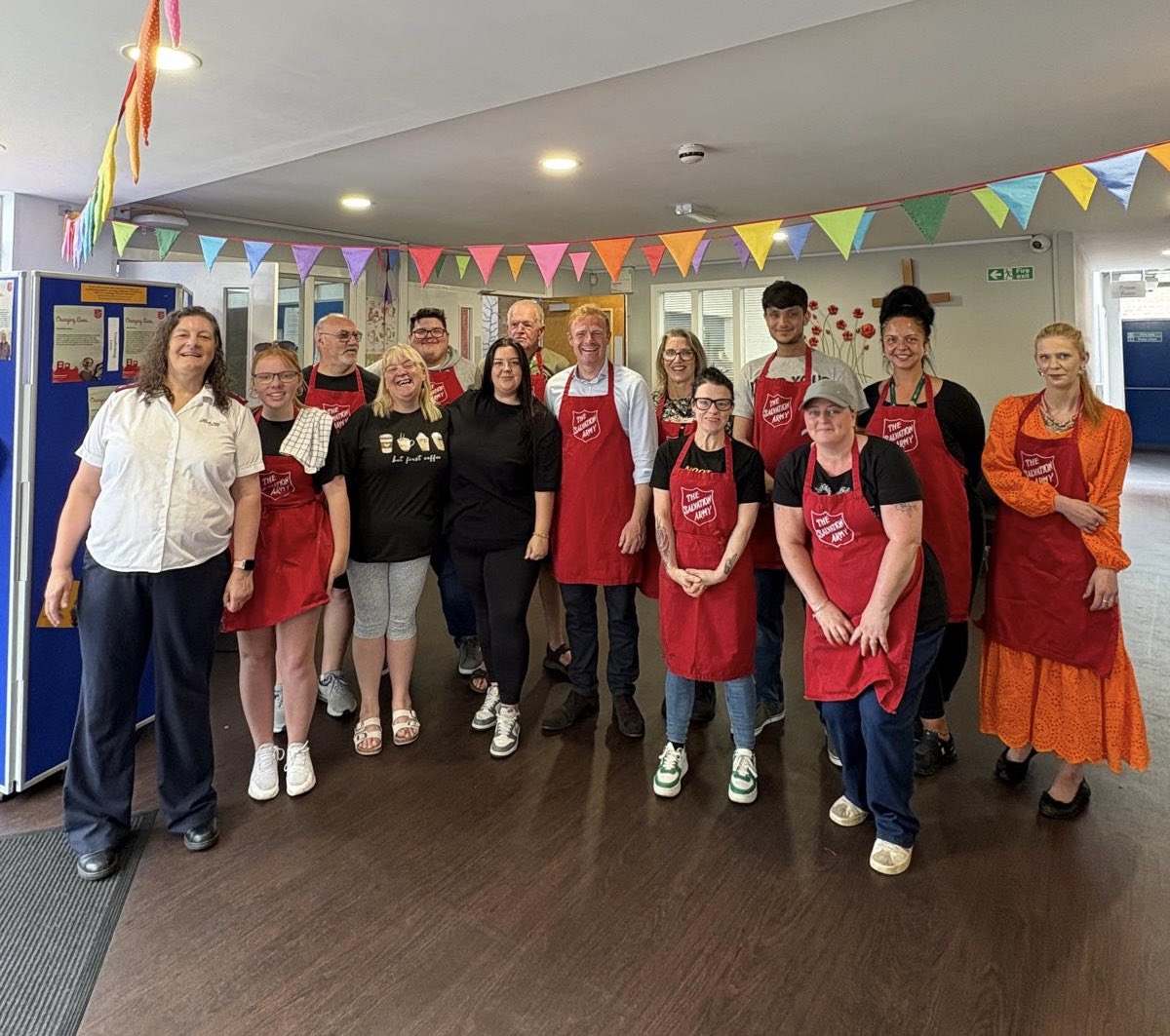 _RobbieMoore's tweet image. So good to visit the Salvation Army in Keighley to meet with Imogen Stewart and the team, and see their cookery programme in action.
They have been running their Victory Programme for about a year now. It is a six week course completely free where participants make a meal on a…