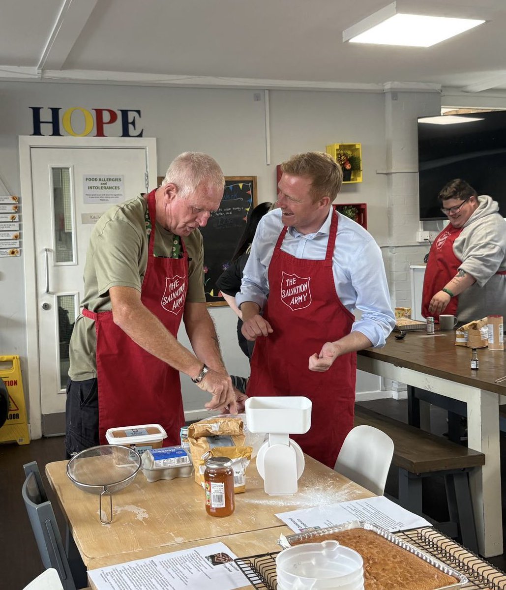 _RobbieMoore's tweet image. So good to visit the Salvation Army in Keighley to meet with Imogen Stewart and the team, and see their cookery programme in action.
They have been running their Victory Programme for about a year now. It is a six week course completely free where participants make a meal on a…
