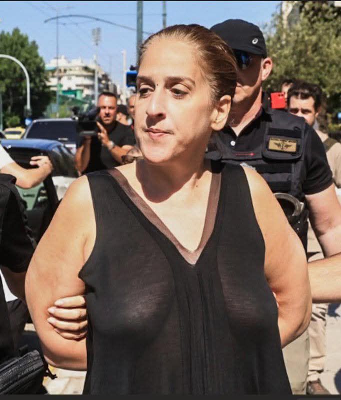 mioumiou278's tweet image. Το ένα κοιτάζει το γιαχνί και το άλλο το πιλάφι!
😵💫😵💫
#Γεζιόρσκι_Πσεμισλάβ #Νάντια_Μιχελιδάκη