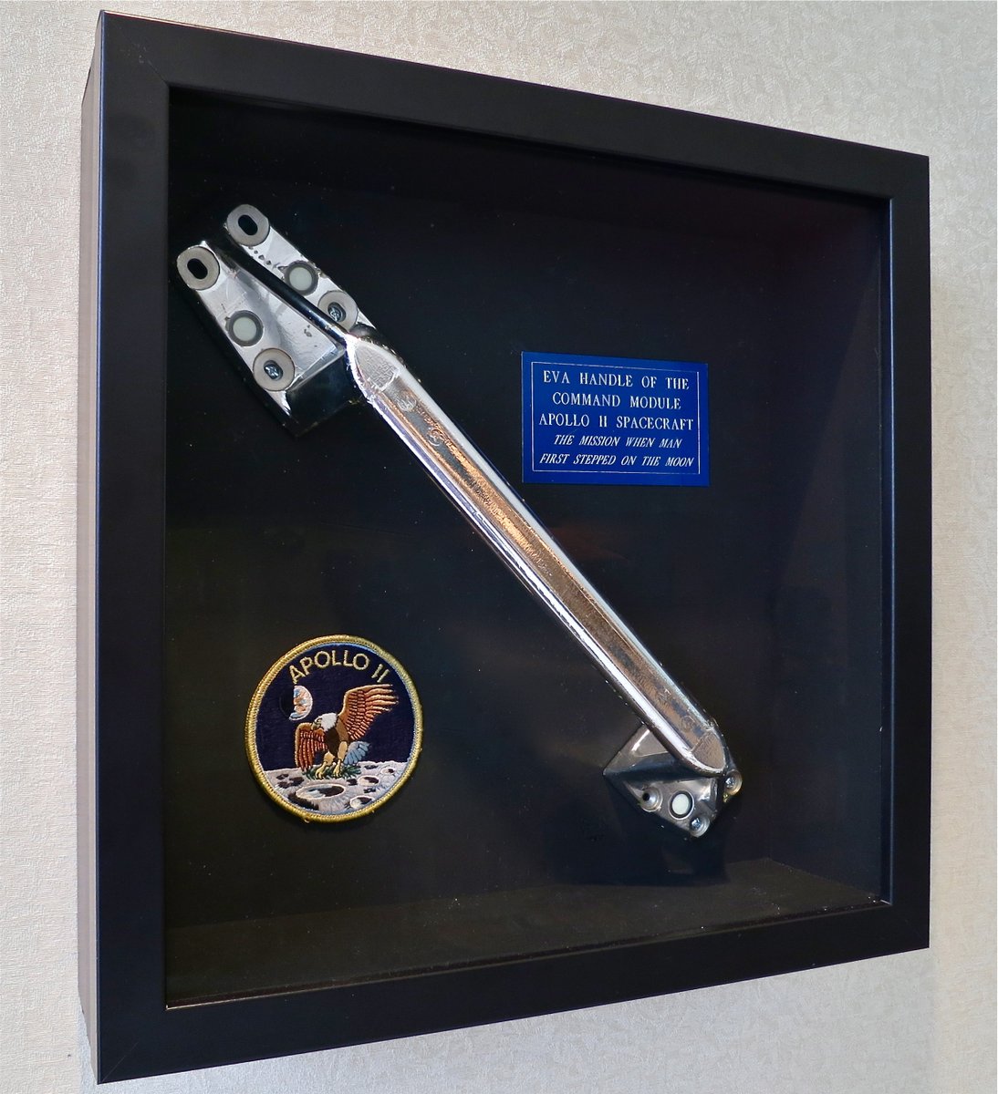 FutureJurvetson's tweet image. Do you believe… 56 years ago today, the 🇺🇸 flag flew proudly on the moon, but only for 14 hours.
Here are four Apollo 11 artifacts from the collection, each a memento of heroic achievement by humanity:
1) Neil Armstrong’s CM hand controllers, flown to the moon and back.
2)…