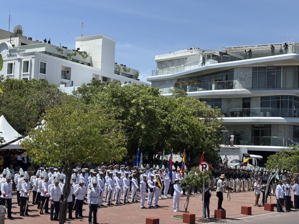abrahamkatime's tweet image. “Los pueblos no gritan independencia por un florero, eso es una mala historia”: @petrogustavo
Recuerda el presidente que José Maria Carbonell organizó a los sectores populares y los condujo a la rebelión, y al grito de independencia.
#20DeJulio #SantaMarta