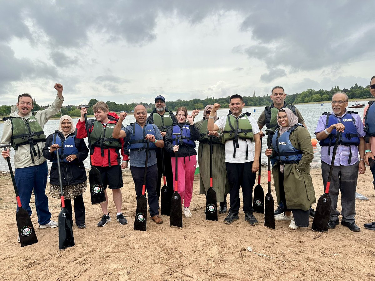 WaseemZaffar's tweet image. What a fantastic afternoon at @NowkaBaisUK! So glad we got to experience being in one of the boats. Even better, it was wonderful catching up with new and old friends, all while enjoying the vibrant Bangladeshi music, culture, and sports! #NowkaBais #CommunityEvent #Bangladesh