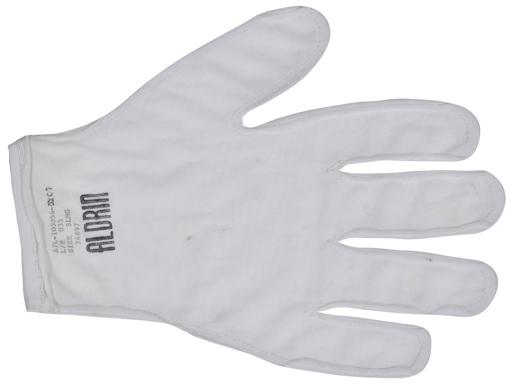 FutureJurvetson's tweet image. Do you believe… 56 years ago today, the 🇺🇸 flag flew proudly on the moon, but only for 14 hours.
Here are four Apollo 11 artifacts from the collection, each a memento of heroic achievement by humanity:
1) Neil Armstrong’s CM hand controllers, flown to the moon and back.
2)…