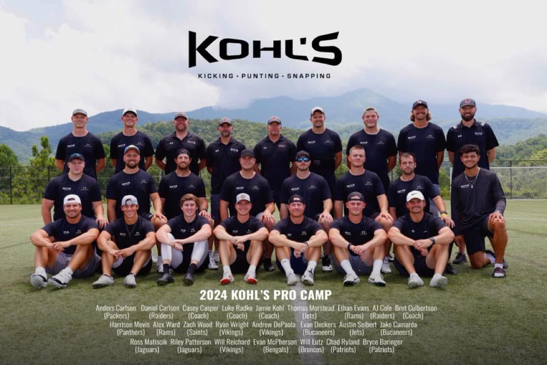 mrsalc02's tweet photo. Quick trip to the Smokey Mountains for @JordanC2025 to participate in @KohlsKicking college #EliteSC. Wednesday was filled with current NFL specialists showcasing their talents. Thursday and Friday began Jordan’s camp with specialist from universities around the country….. incoming freshman to guys entering the draft. Jordan is finishing his week, as a coach, working the high school specialist camp with over 1,000 kids that he has participated in the last 3 years.
