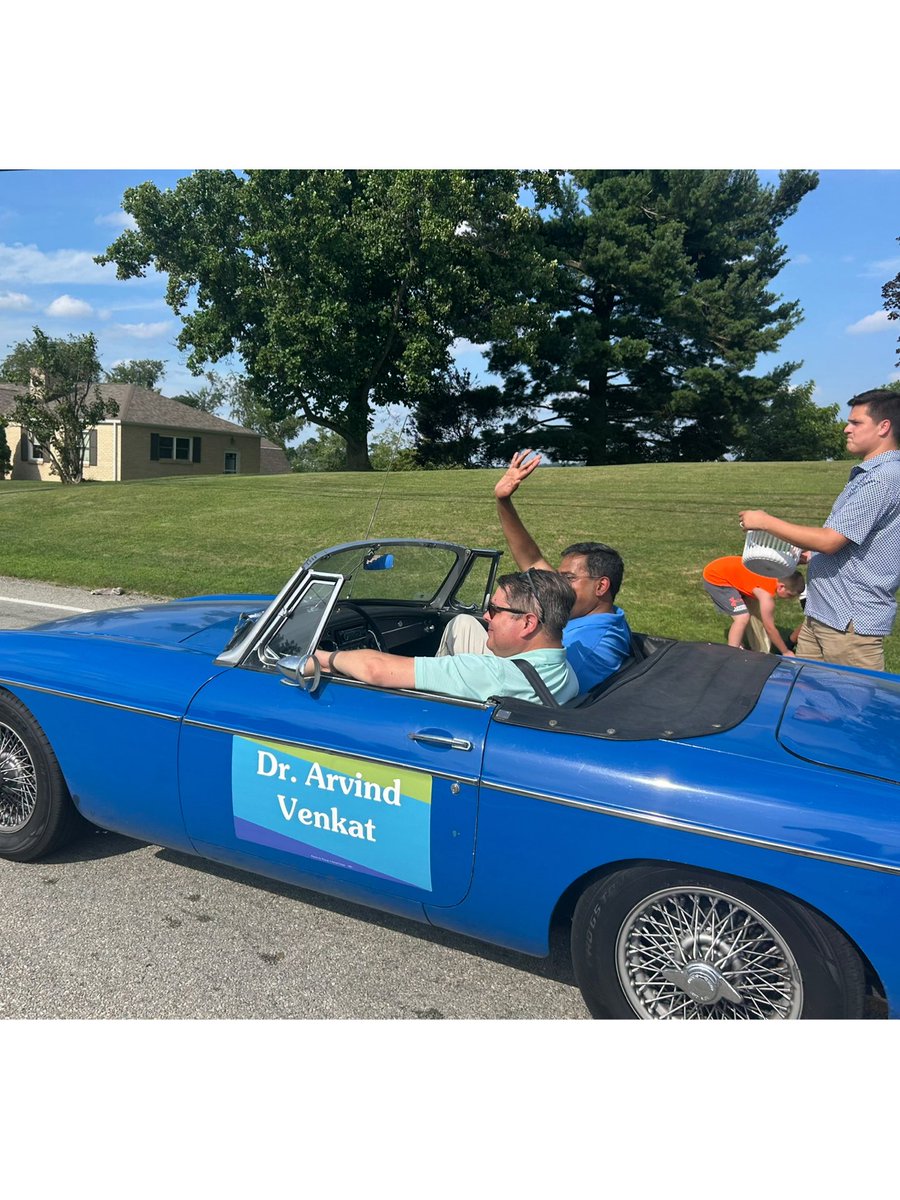 RepVenkat's tweet image. .@RepDeluzio’s and my staff, my volunteers, and I had a wonderful time at Ohio Twp. Community Day & Parade! Thanks to the Ohio Twp. first responders, municipal leaders & staff, fire depts. from across our community, volunteers, vendors, and my neighbors for a great event.