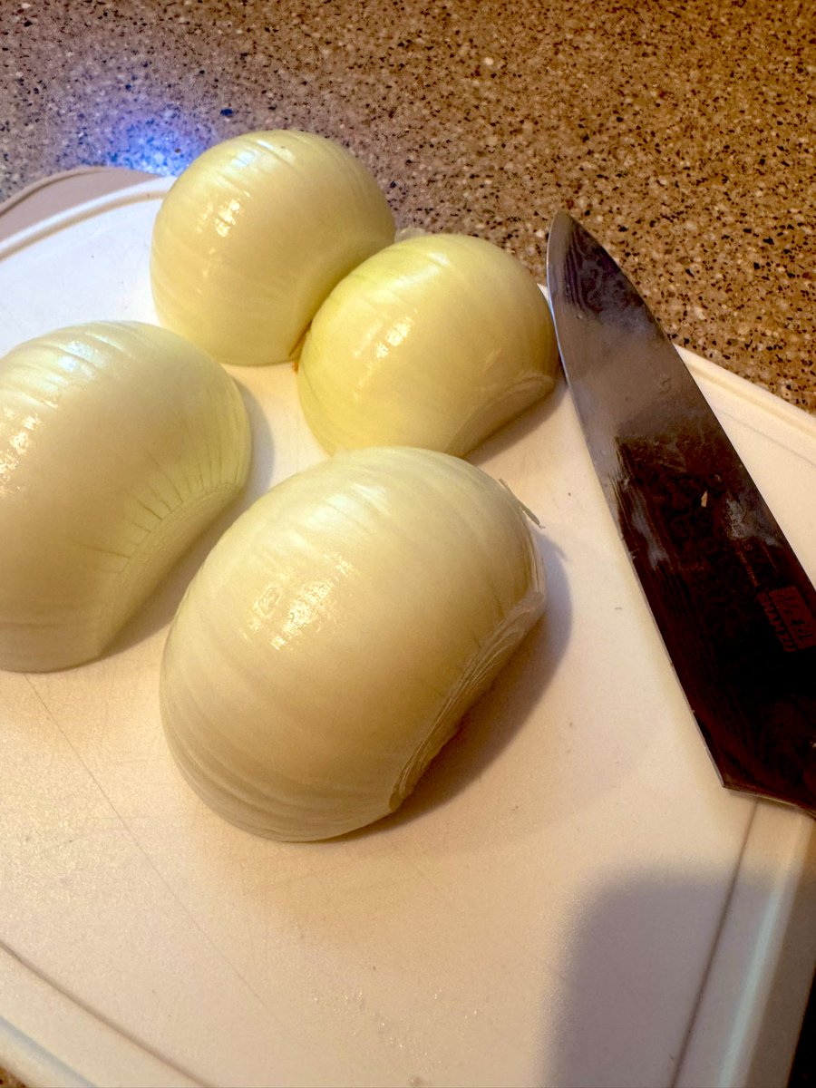 lawyerschiff's tweet image. Feeling Franzish on this beautiful Sunday.
Justice Kitteh is intrigued! 
#SplitPea
#Winning
#TigerBlood
@BorghardtLaw