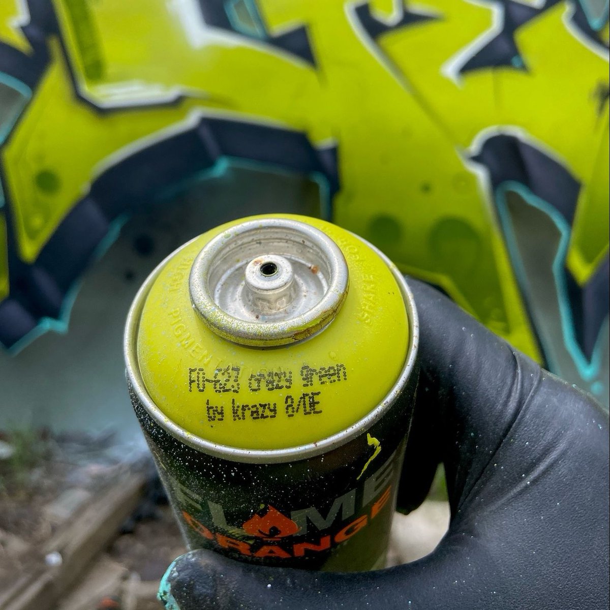 BombingScience's tweet image. Lean, mean, and green! 🟢 @geser3a rocking some @molotowheadquarters and @flamepaint color schemes. Be sure to stock up at our shop! shop.bombingscience.com/graffiti-paint
#geser #3a #3acrew #againandagain #graffiti #letters #wall #graffitiart #spraypaint