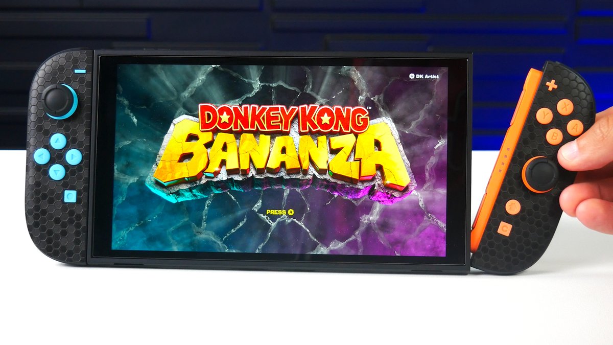 SpawnWaveMedia's tweet image. The Switch 1 had a ton of customization added through aftermarket parts during its generation. Now the Switch 2 is already seeing something similar so I figured it was time to teardown the Joycons and try it for myself.
Watch here: youtu.be/fAReEySp9Ic
#Nintendo…