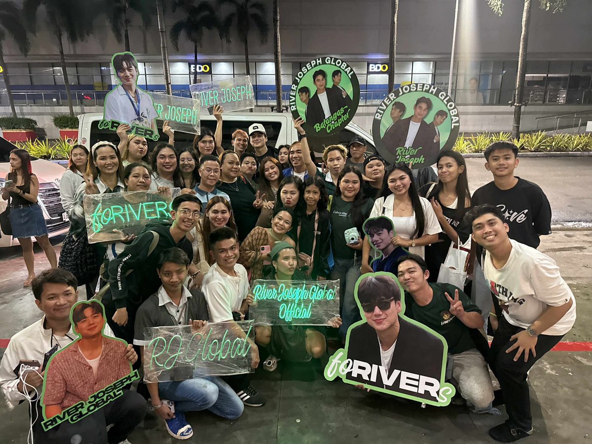 TeamRiverTrends's tweet photo. Thankyou so much Team Global 🥰
Kahapon Batangas tapos ngayon Araneta, grabe kayo magmahal at magsupport kay Ilog 💚
We love you so much River! 

Team River Joseph Global loves you so much Ilog! 🫶

@iamriverjoseph | #RiverJoseph https://t.co/wpr00boFks