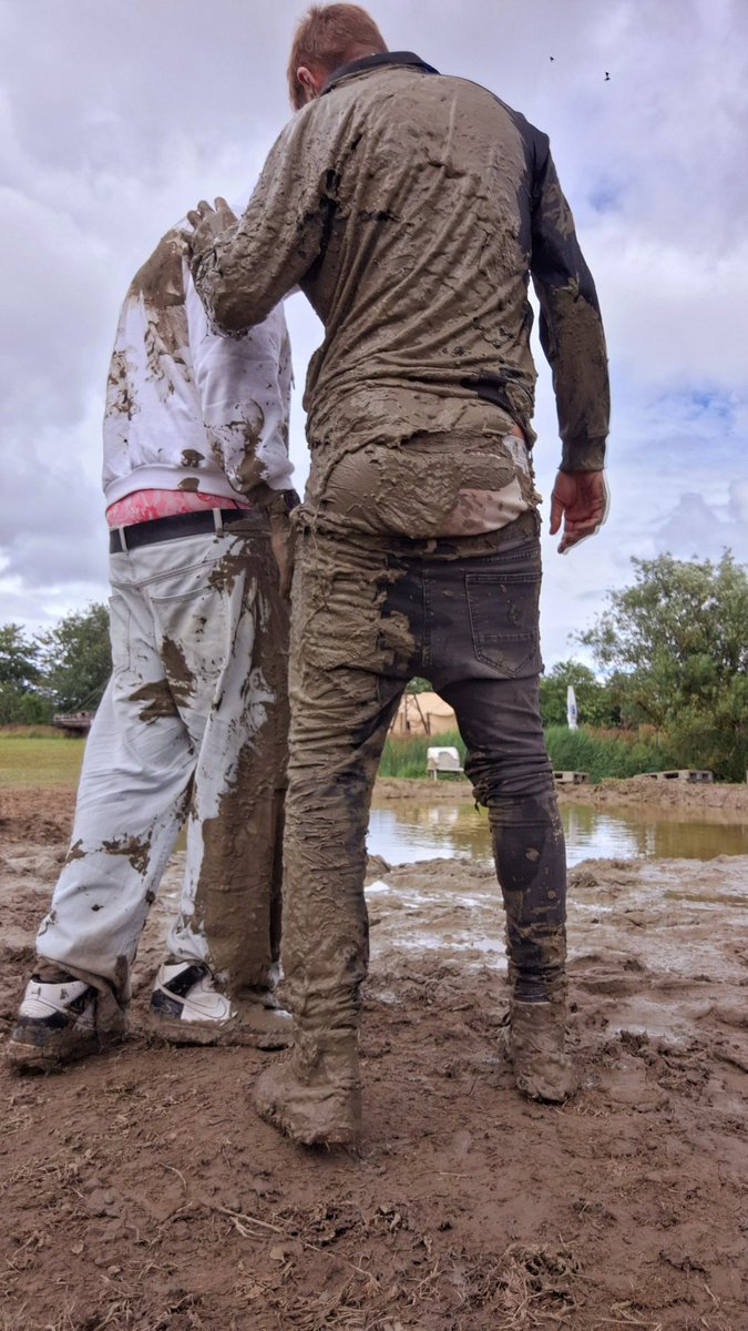 Subslaf (6K) 🔜 Darklands 🔜 Easter Berlin tweet media