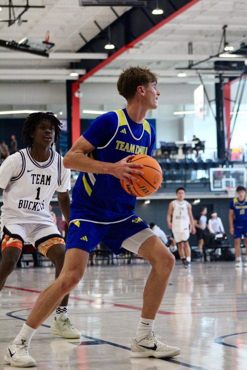 Our 17U’s finished the wknd with a 63-32 win over Team Buckets 63-32.
<a href="/MarcusPrestwich/">Marcus Prestwich</a> 21pts (7/8 3pt)
<a href="/preston2brunton/">preston_brunton</a> 10pts 6rebs
<a href="/CollinRoberts07/">Collin Roberts</a> 10pts, 4assts
<a href="/ColtonPete7710/">Colton Peterson</a> 6pts, 14rebs
<a href="/coehn_nitzel/">Coehn Nitzel</a> 10rebs, 3assts
<a href="/5braxtonmiller3/">Braxton Miller</a> 7pts, 6rebs, 3assts