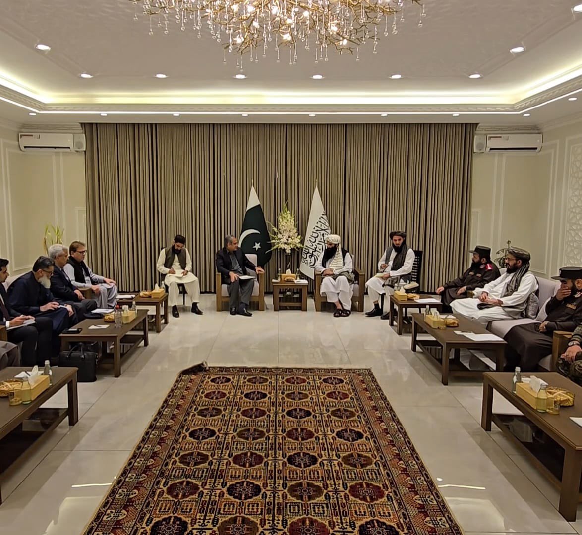MahazOfficial1's tweet image. Pakistan and Afghanistan agreed on joint efforts to counter terrorism
Federal Interior Minister Mr. Syed Mohsin Naqvi met with Afghan Acting Interior Minister H.E. Sirajuddin Haqqani. The meeting was attended by Pakistan's Special Representative for Afghanistan, Ambassador…