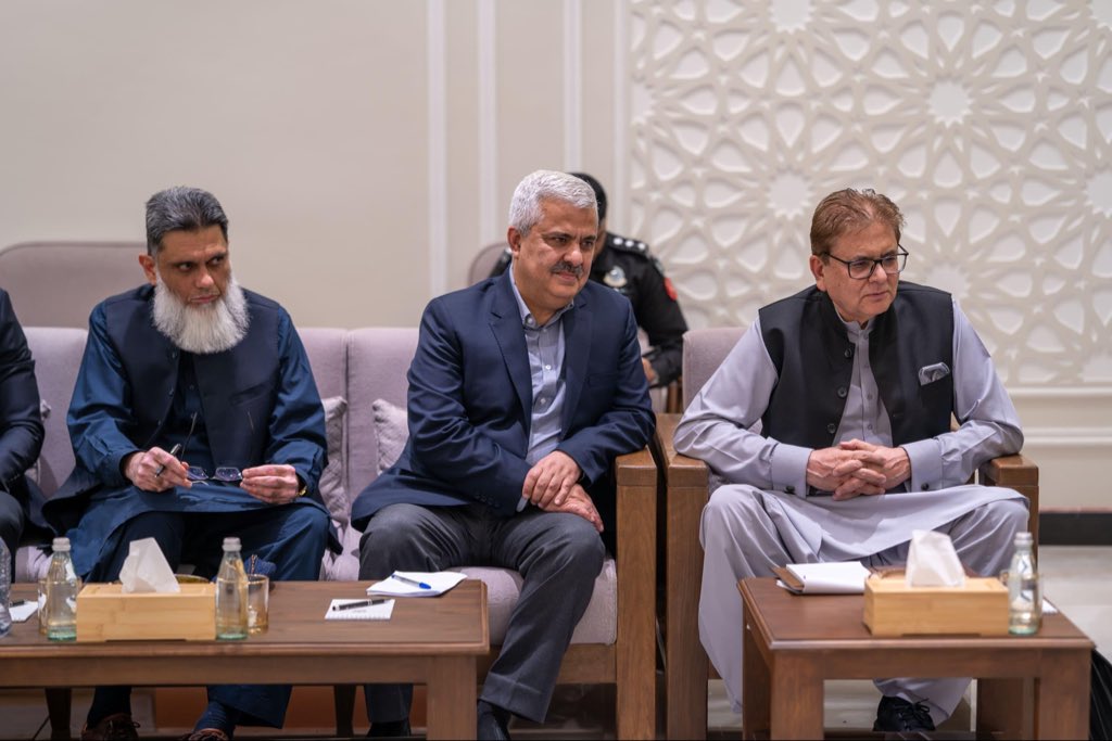 MahazOfficial1's tweet image. Pakistan and Afghanistan agreed on joint efforts to counter terrorism
Federal Interior Minister Mr. Syed Mohsin Naqvi met with Afghan Acting Interior Minister H.E. Sirajuddin Haqqani. The meeting was attended by Pakistan's Special Representative for Afghanistan, Ambassador…
