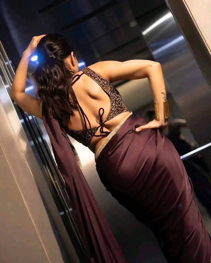 slutry_vidya's tweet photo. Have a sexy Night 🌉🌉🌉 For this #weekendNight with ur loved once 🥰🥰🥰 https://t.co/9eNgMXyxBx